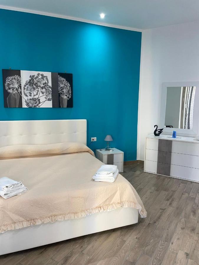 Dormire A Napoli Centro Holiday House Casa Vacanza Екстер'єр фото