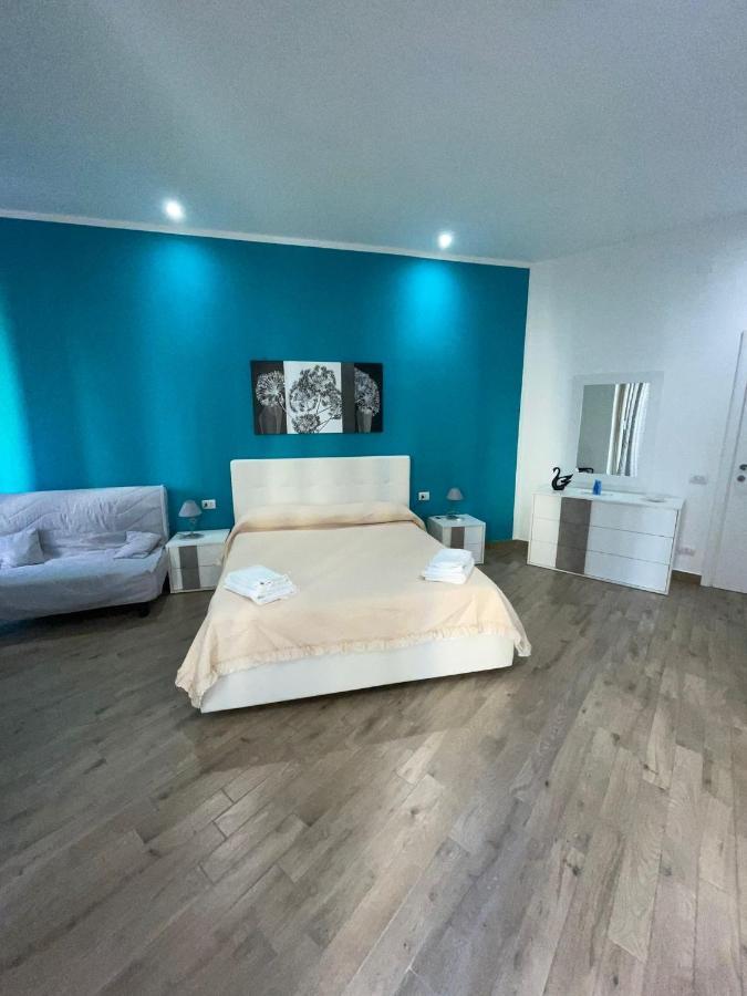 Dormire A Napoli Centro Holiday House Casa Vacanza Екстер'єр фото