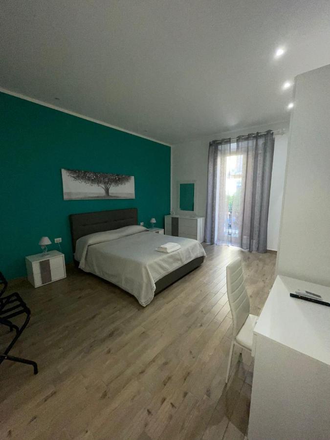 Dormire A Napoli Centro Holiday House Casa Vacanza Екстер'єр фото