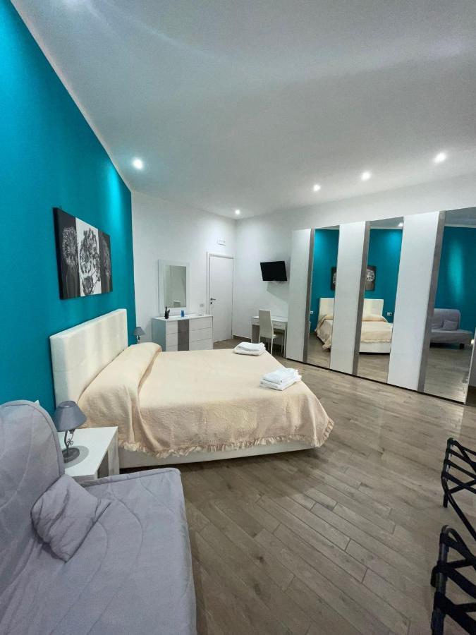 Dormire A Napoli Centro Holiday House Casa Vacanza Екстер'єр фото