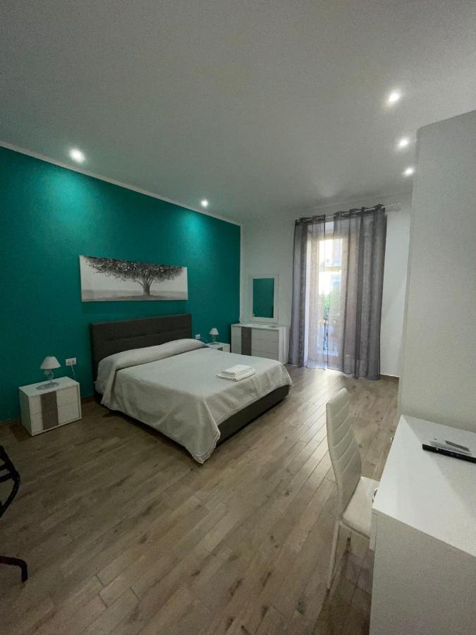 Dormire A Napoli Centro Holiday House Casa Vacanza Екстер'єр фото