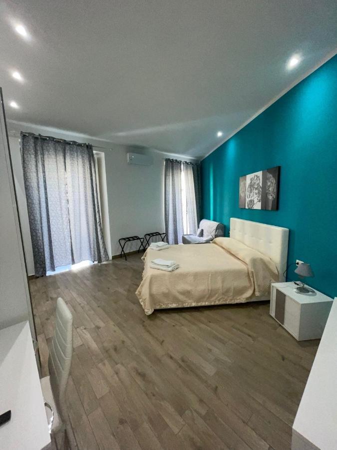 Dormire A Napoli Centro Holiday House Casa Vacanza Екстер'єр фото
