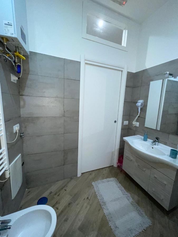 Dormire A Napoli Centro Holiday House Casa Vacanza Екстер'єр фото