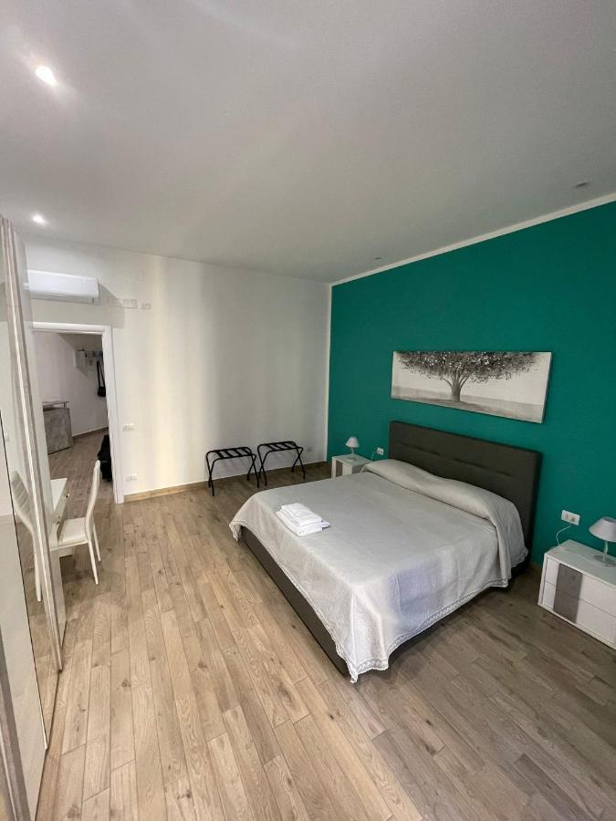 Dormire A Napoli Centro Holiday House Casa Vacanza Екстер'єр фото