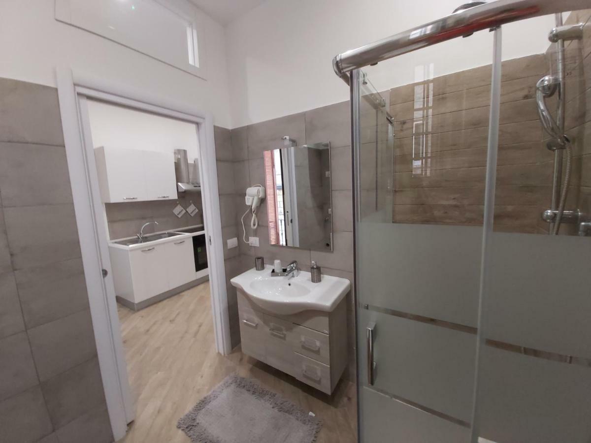 Dormire A Napoli Centro Holiday House Casa Vacanza Екстер'єр фото