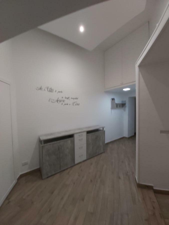 Dormire A Napoli Centro Holiday House Casa Vacanza Екстер'єр фото