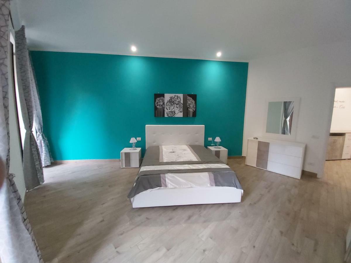 Dormire A Napoli Centro Holiday House Casa Vacanza Екстер'єр фото