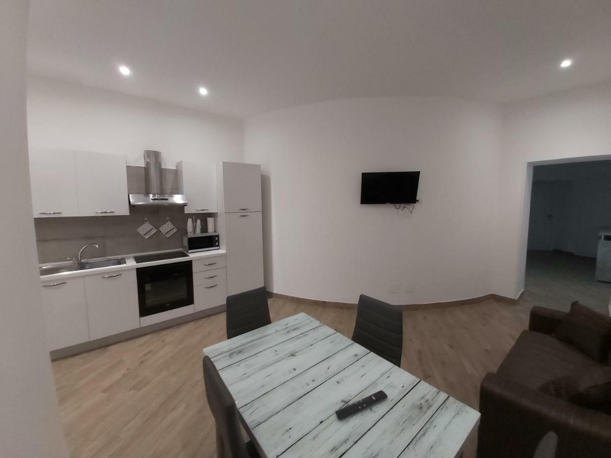 Dormire A Napoli Centro Holiday House Casa Vacanza Екстер'єр фото